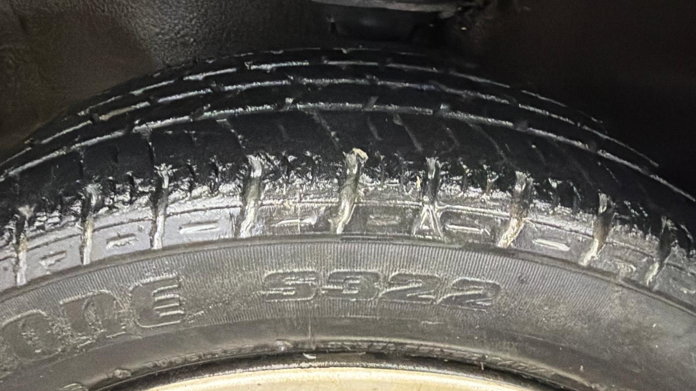 2015 Maruti Alto K10 VXI, Petrol, Manual, 28,086 km, Left Front Tyre Tread