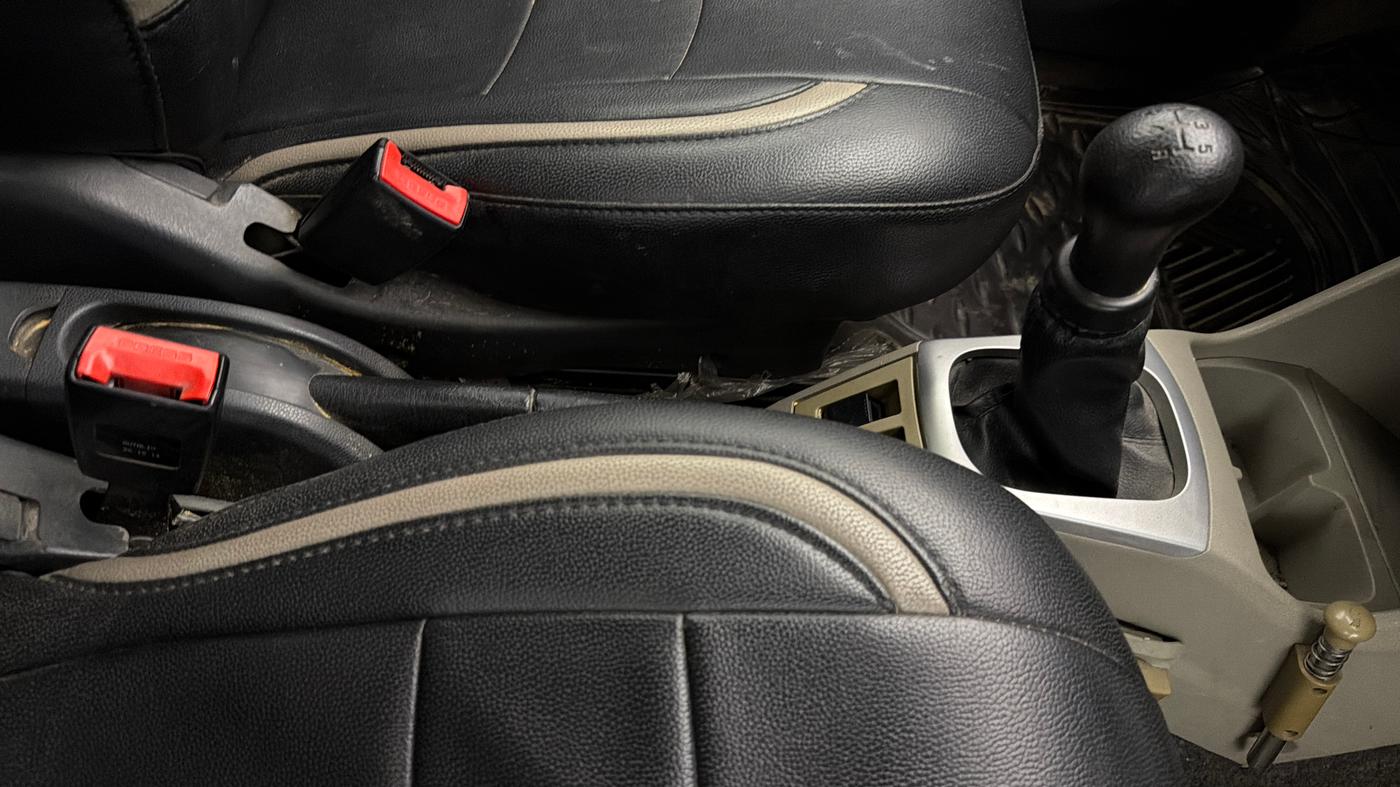 2015 Maruti Alto K10 VXI, Petrol, Manual, 28,086 km, Gear Lever