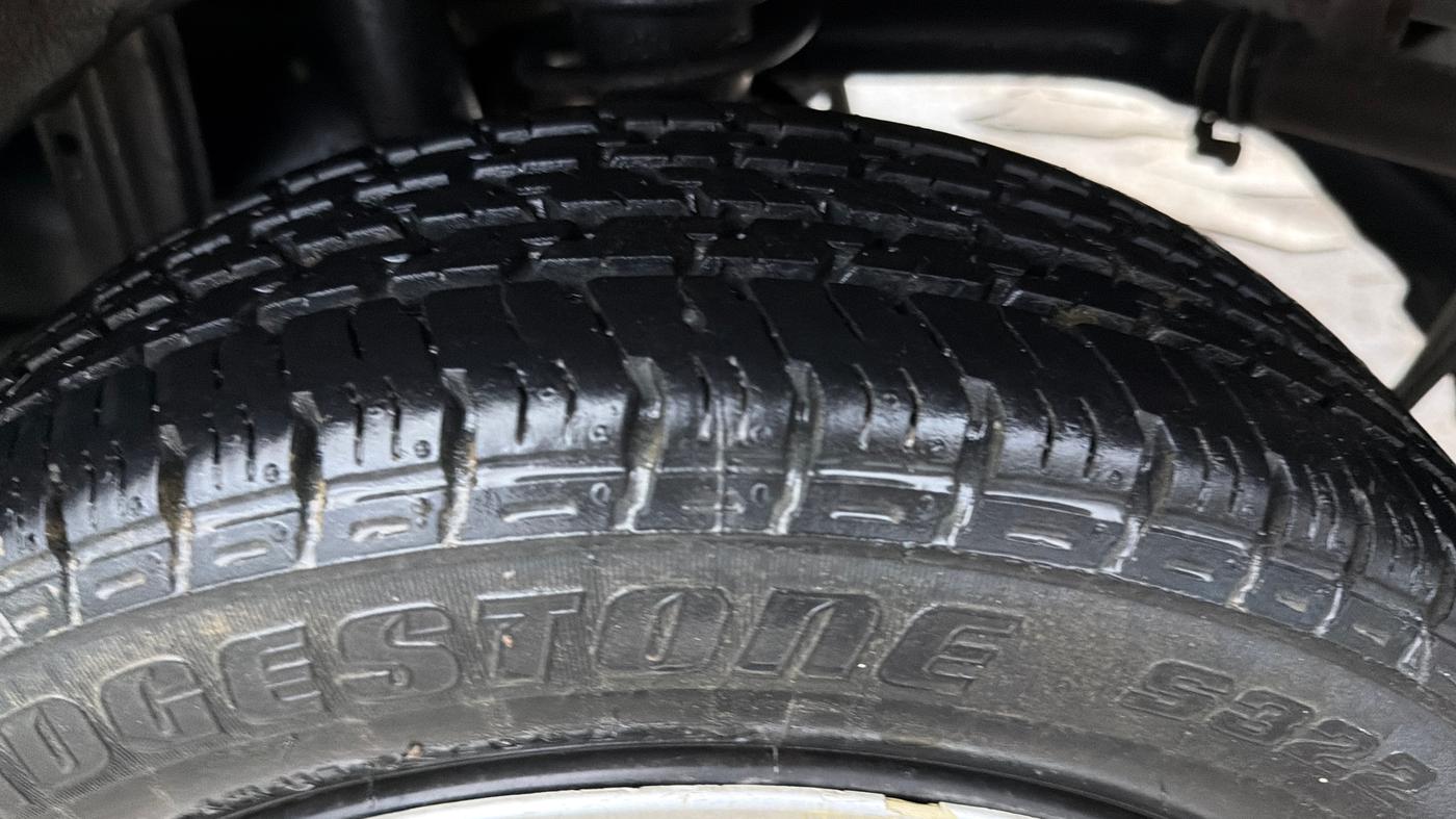 2015 Maruti Alto K10 VXI, Petrol, Manual, 28,086 km, Left Rear Tyre Tread