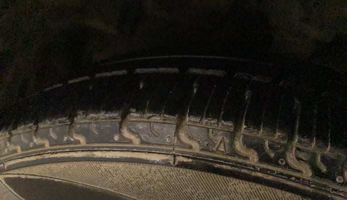 2017 Maruti Celerio VXI AMT (O), Petrol, Automatic, 98,108 km, Left Front Tyre Tread