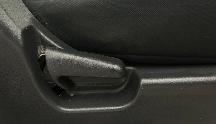 2016 Maruti Wagon R 1.0 VXI AMT, Petrol, Automatic, 88,149 km, Driver Side Adjustment Panel