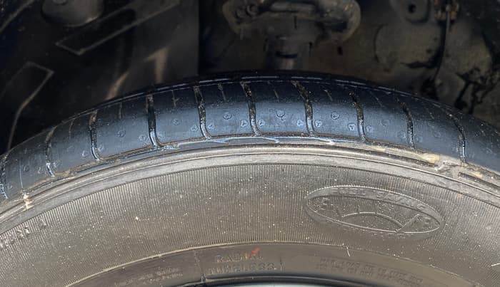 2020 KIA SONET HTE 1.2, Petrol, Manual, 57,816 km, Left Front Tyre Tread