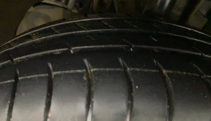 2020 Tata Tiago XT 1.2 REVOTRON, Petrol, Manual, 80,552 km, Left Front Tyre Tread