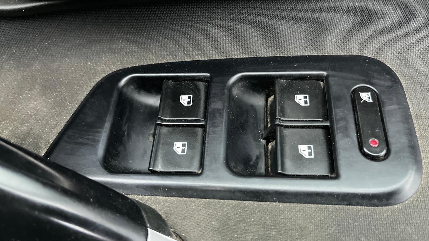 2019 Tata Harrier XT 2.0L KRYOTEC, Diesel, Manual, 64,984 km, Driver Side Door Panels Control