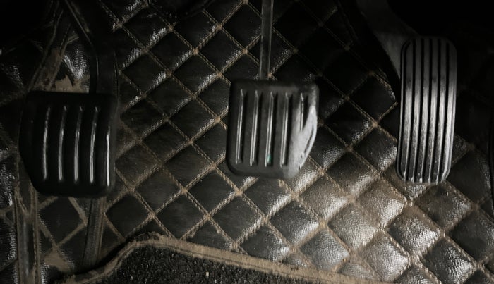 2019 Tata Harrier XT 2.0L KRYOTEC, Diesel, Manual, 64,984 km, Pedals