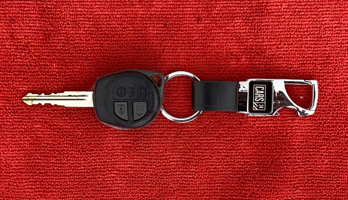 2015 Maruti Ciaz VXI, Petrol, Manual, 72,566 km, Key Close Up