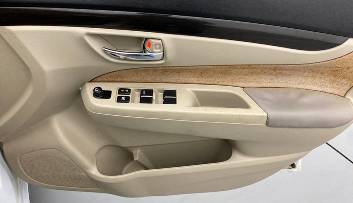 2015 Maruti Ciaz VXI, Petrol, Manual, 72,566 km, Driver Side Door Panels Control