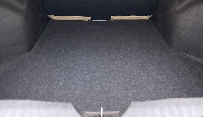 2015 Maruti Ciaz VXI, Petrol, Manual, 72,566 km, Boot Inside