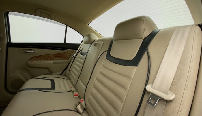 2015 Maruti Ciaz VXI, Petrol, Manual, 72,566 km, Right Side Rear Door Cabin