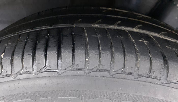 2014 Hyundai Xcent SX 1.2 OPT, Petrol, Manual, 72,594 km, Left Rear Tyre Tread