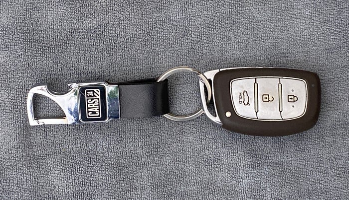 2014 Hyundai Xcent SX 1.2 OPT, Petrol, Manual, 72,594 km, Key Close Up