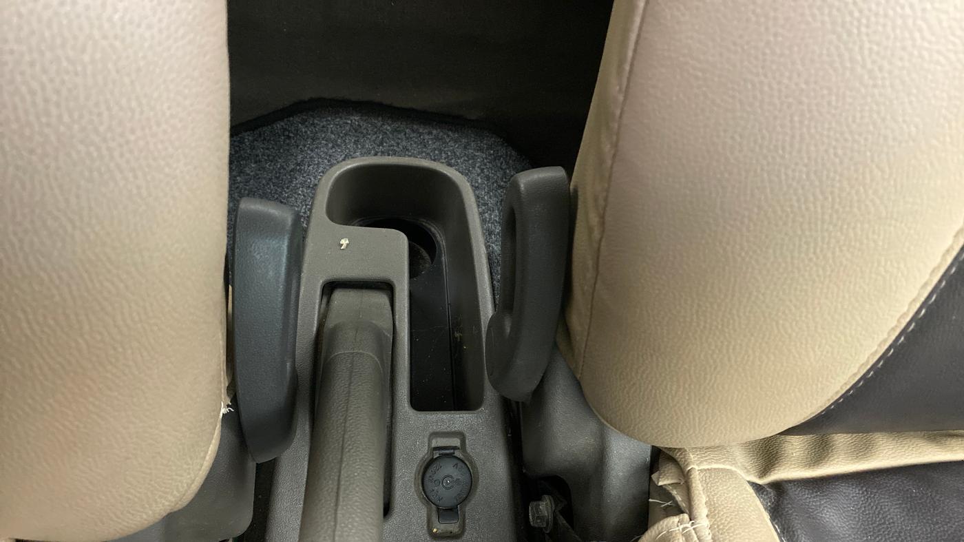 2013 Hyundai i10 MAGNA 1.2, Petrol, Manual, 73,535 km, Driver Side Adjustment Panel