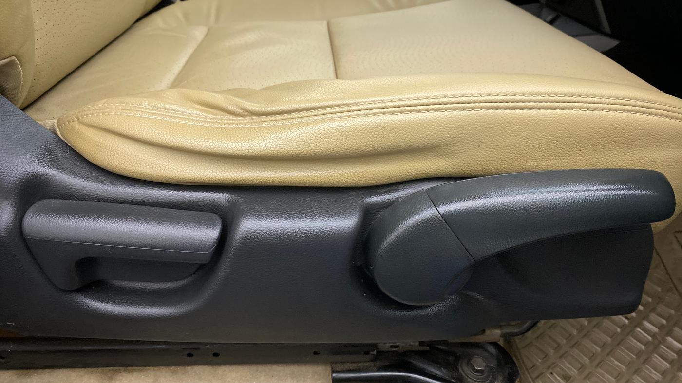 2017 Honda City ZX CVT, Petrol, Automatic, 75,275 km, Driver Side Adjustment Panel