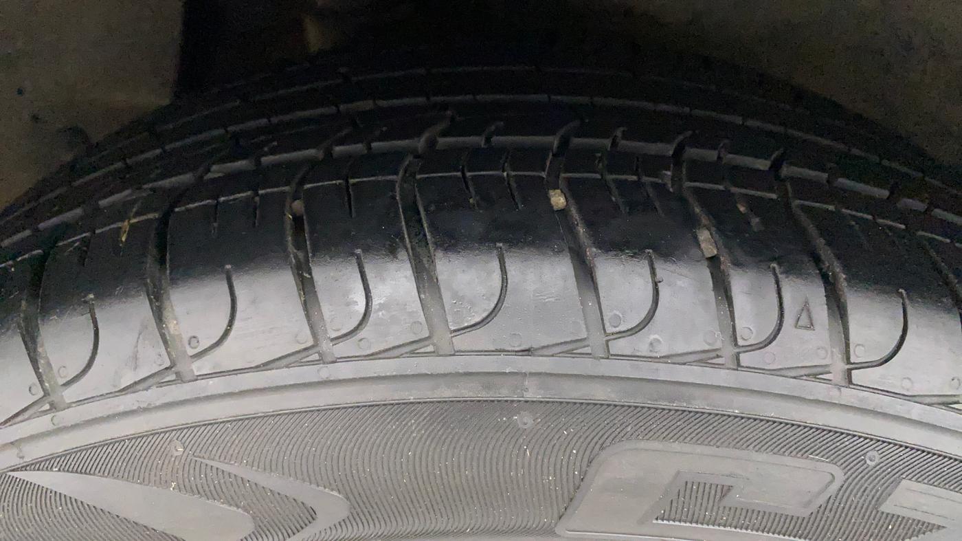 2018 Hyundai Creta SX AT 1.6 PETROL, Petrol, Automatic, 1,03,371 km, Right Rear Tyre Tread