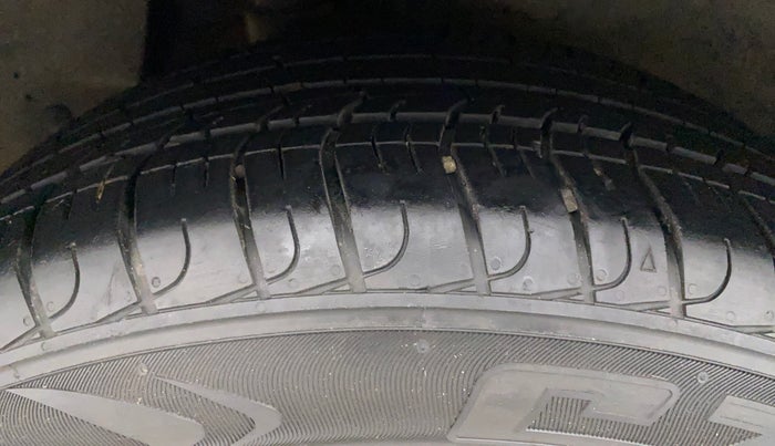 2018 Hyundai Creta SX AT 1.6 PETROL, Petrol, Automatic, 1,03,371 km, Right Rear Tyre Tread