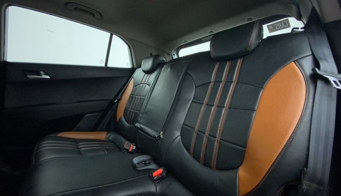 2018 Hyundai Creta SX AT 1.6 PETROL, Petrol, Automatic, 1,03,371 km, Right Side Rear Door Cabin