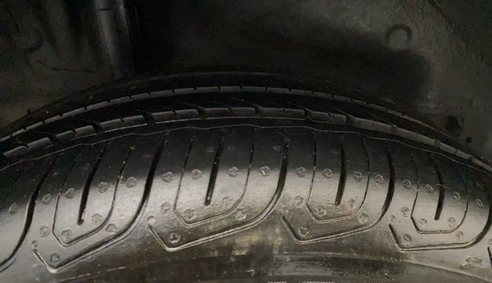 2017 Honda Jazz 1.2L I-VTEC V AT, Petrol, Automatic, 51,476 km, Right Rear Tyre Tread