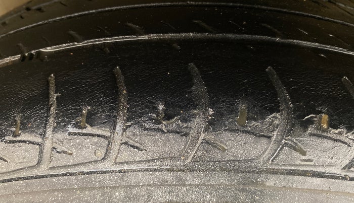 2016 Maruti Celerio VXI AMT, Petrol, Automatic, 56,198 km, Left Rear Tyre Tread