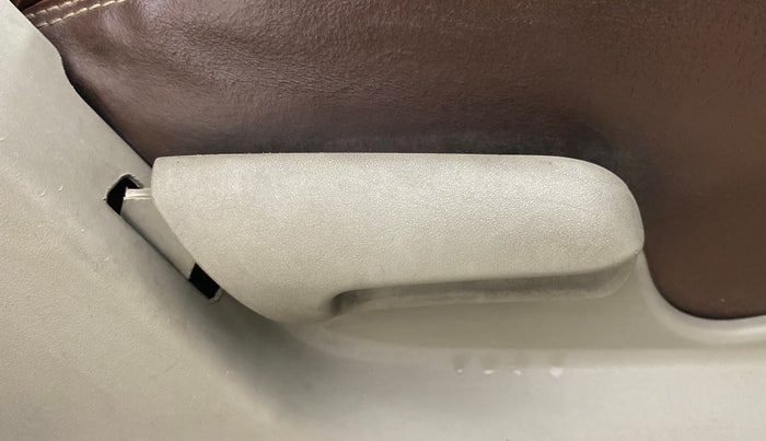 2016 Maruti Celerio VXI AMT, Petrol, Automatic, 56,198 km, Driver Side Adjustment Panel