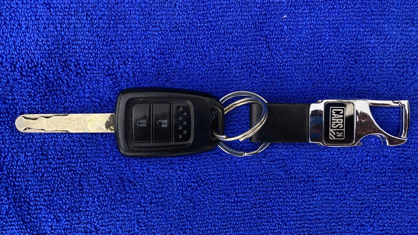 2018 Honda Amaze 1.2L I-VTEC S, Petrol, Manual, 41,319 km, Key Close Up