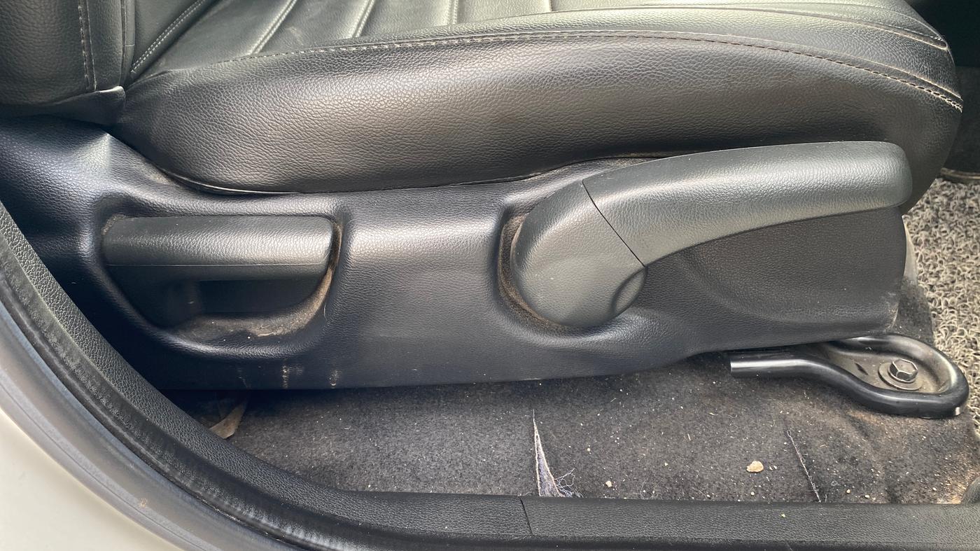 2021 Honda WR-V 1.2L I-VTEC VX MT, Petrol, Manual, 6,044 km, Driver Side Adjustment Panel