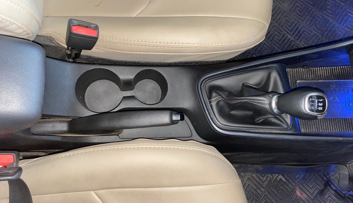 2021 Hyundai NEW I20 ASTA 1.0 TURBO DCT DUAL TONE, Petrol, Automatic, 45,985 km, Gear Lever