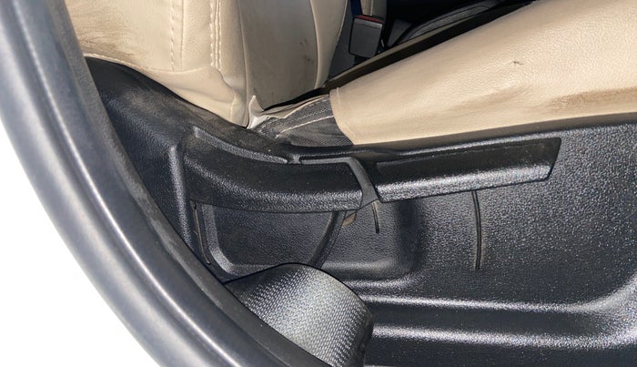 2021 Hyundai NEW I20 ASTA 1.0 TURBO DCT DUAL TONE, Petrol, Automatic, 45,985 km, Driver Side Adjustment Panel