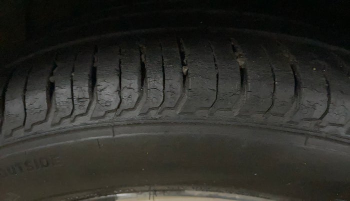 2021 Hyundai NEW I20 ASTA 1.0 TURBO DCT DUAL TONE, Petrol, Automatic, 45,985 km, Right Rear Tyre Tread