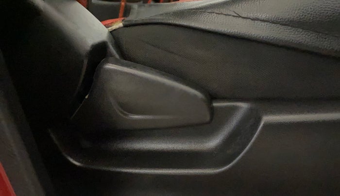 2019 Datsun Redi Go A, Petrol, Manual, 35,938 km, Driver Side Adjustment Panel