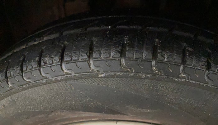 2019 Datsun Redi Go A, Petrol, Manual, 35,938 km, Left Front Tyre Tread