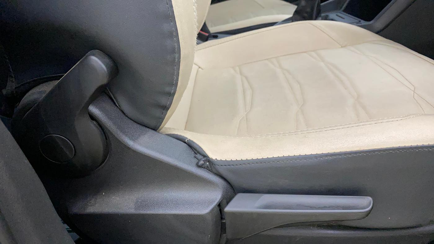 2022 Volkswagen VIRTUS COMFORTLINE TSI 1.0 MT, Petrol, Manual, 25,625 km, Driver Side Adjustment Panel