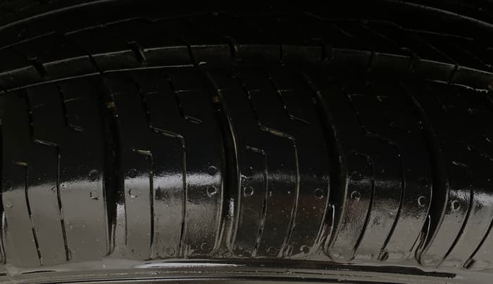 2016 Maruti Swift Dzire ZXI, Petrol, Manual, 49,600 km, Left Rear Tyre Tread