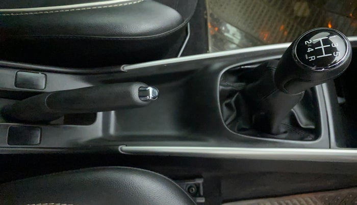 2016 Maruti Baleno ZETA 1.2 K12, Petrol, Manual, 51,751 km, Gear Lever