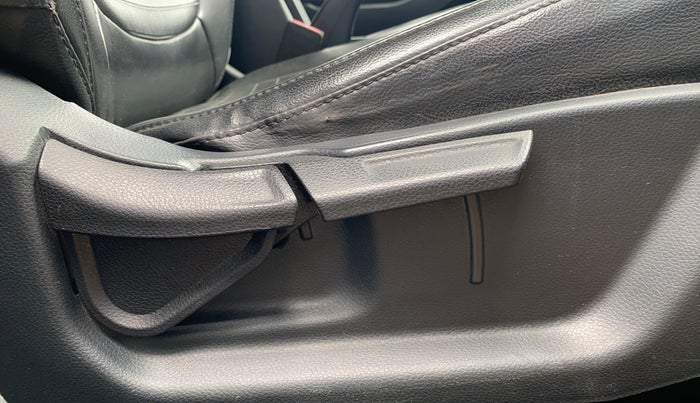 2022 KIA SELTOS HTK PLUS 1.5, Petrol, Manual, 31,473 km, Driver Side Adjustment Panel