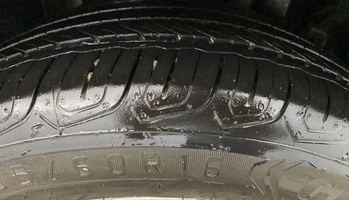 2018 Ford Ecosport TITANIUM + 1.5L PETROL, Petrol, Manual, 67,118 km, Right Front Tyre Tread