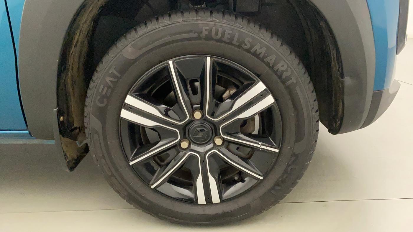 2023 Renault Kwid CLIMBER AMT 1.0, Petrol, Automatic, 4,634 km, Right Front Wheel