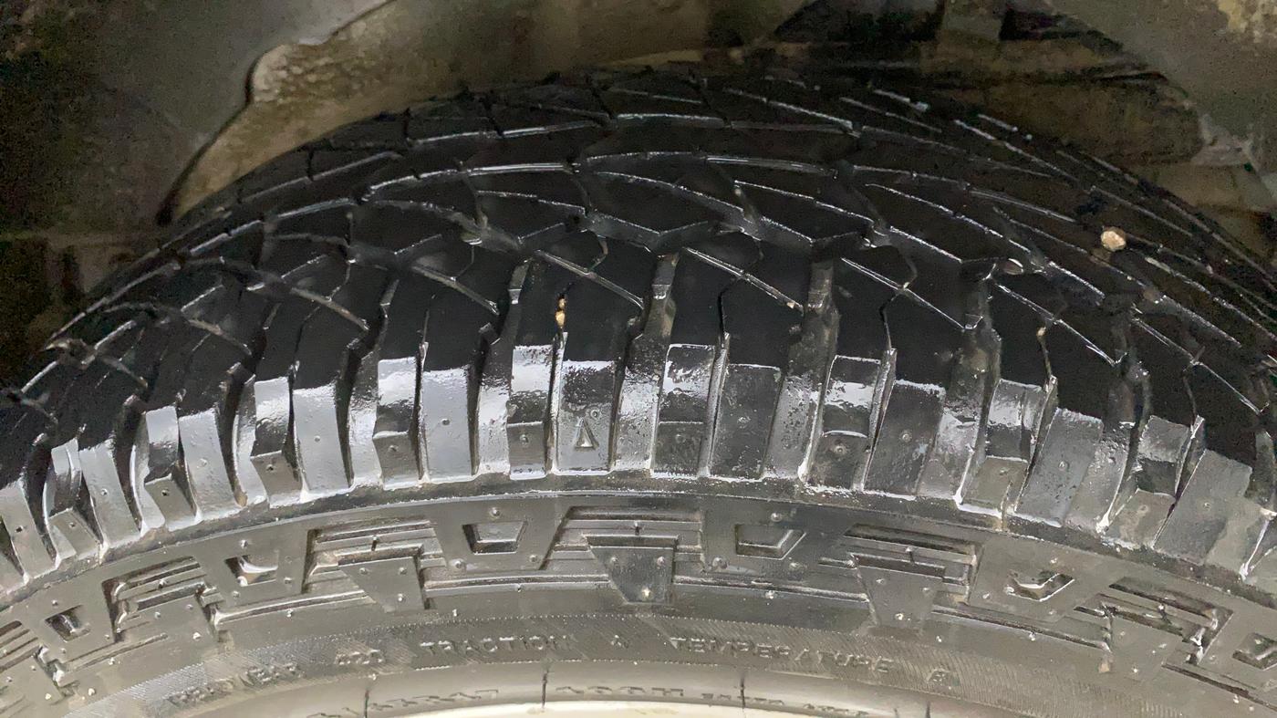 2016 Mahindra XUV500 W10 1.99, Diesel, Manual, 53,829 km, Left Rear Tyre Tread