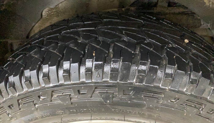 2016 Mahindra XUV500 W10 1.99, Diesel, Manual, 53,060 km, Left Rear Tyre Tread