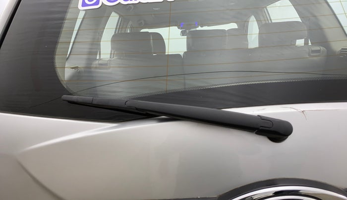 2016 Mahindra XUV500 W10 1.99, Diesel, Manual, 53,060 km, Rear Wiper