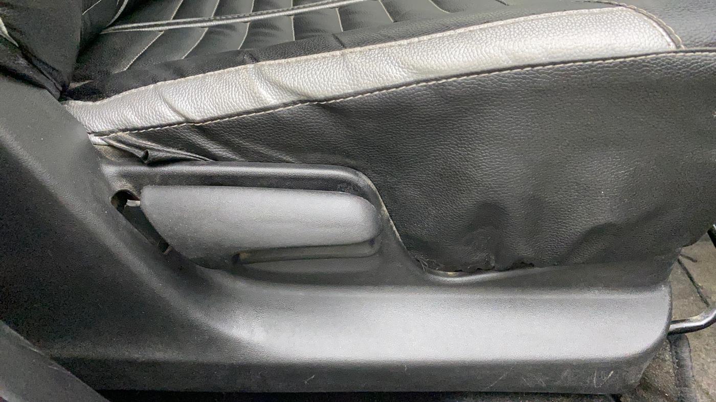 2015 Maruti Swift VXI, Petrol, Manual, 64,703 km, Driver Side Adjustment Panel