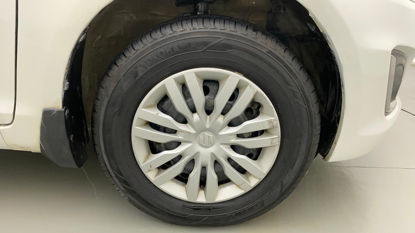 2015 Maruti Swift VXI, Petrol, Manual, 64,703 km, Right Front Wheel