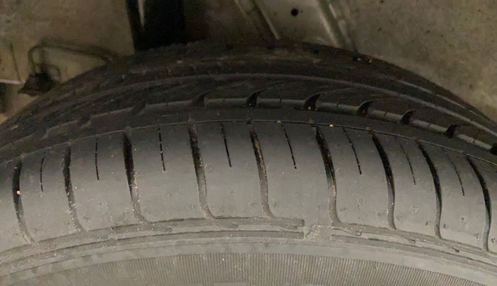 2019 Hyundai VENUE S 1.2, Petrol, Manual, 52,964 km, Right Rear Tyre Tread