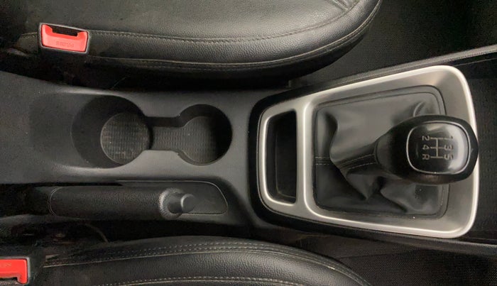 2019 Hyundai VENUE S 1.2, Petrol, Manual, 52,964 km, Gear Lever