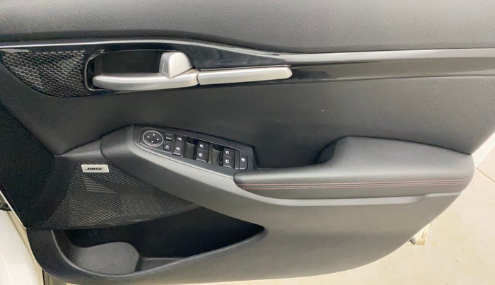 2021 KIA SELTOS GTX PLUS AT 1.5 DIESEL, Diesel, Automatic, 47,825 km, Driver Side Door Panels Control