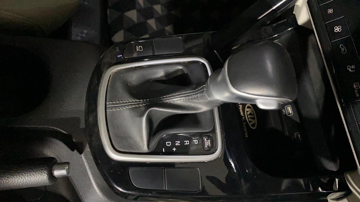 2019 KIA SELTOS HTX IVT 1.5 PETROL, Petrol, Automatic, 38,260 km, Gear Lever