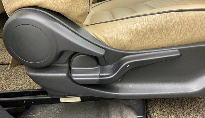 2019 Honda Amaze 1.2L I-VTEC S, Petrol, Manual, 17,270 km, Driver Side Adjustment Panel