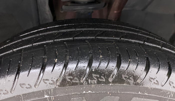 2022 Nissan MAGNITE XV TURBO CVT, Petrol, Automatic, 13,759 km, Right Front Tyre Tread