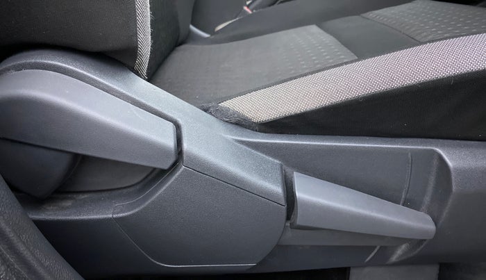 2022 Nissan MAGNITE XV TURBO CVT, Petrol, Automatic, 13,759 km, Driver Side Adjustment Panel
