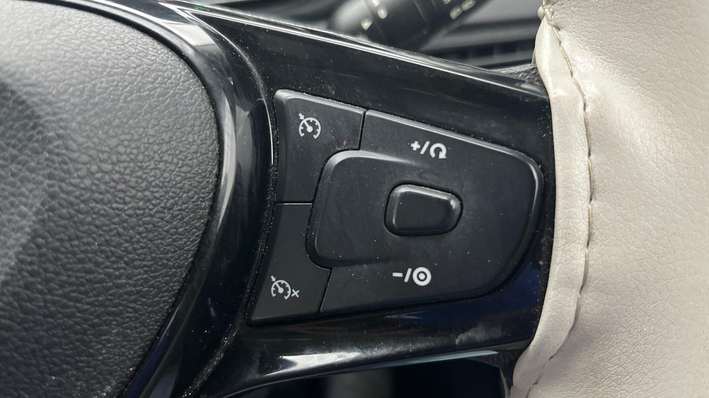 2020 Tata NEXON XZ PLUS (O) DIESEL DUAL TONE, Diesel, Manual, 36,933 km, Adaptive Cruise Control