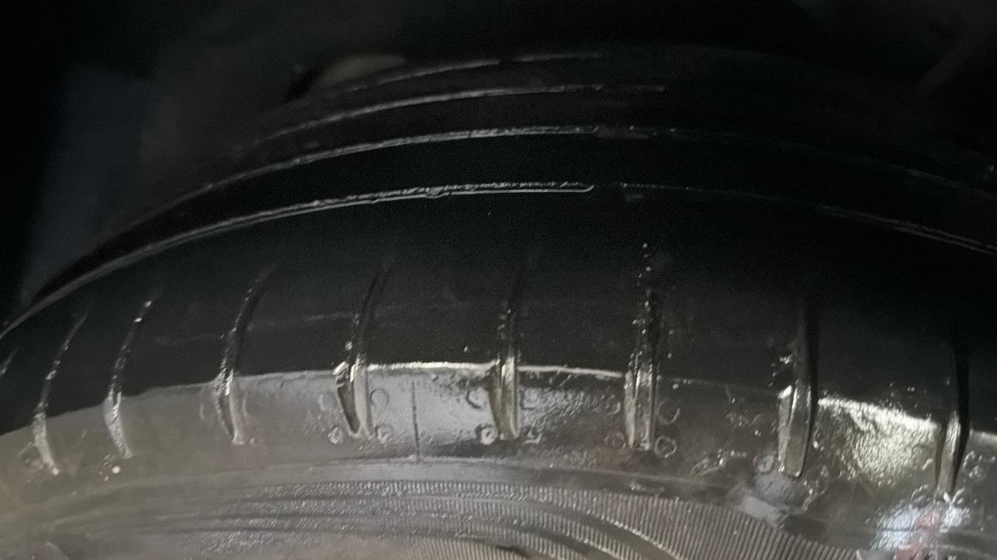 2023 MG HECTOR PLUS SHARP PRO 1.5 PETROL TURBO CVT 6 STR, Petrol, Automatic, 43,197 km, Left Rear Tyre Tread